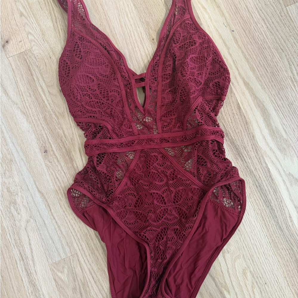 BECCA Keyhole one-piece Swimsuit. Burgundy Lace Plunge